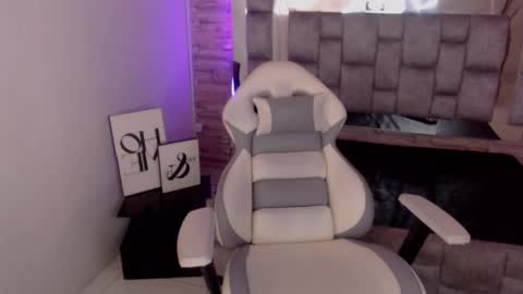   online show from 02.10.25