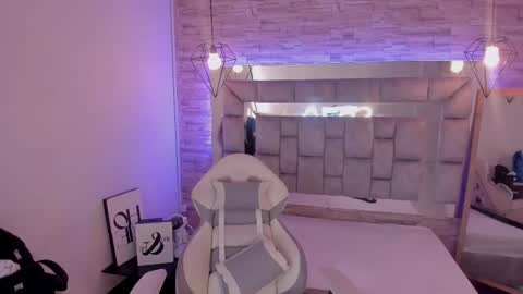   online show from 03.10.25