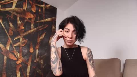 Snapshot of trynaruh chatting on 02.07.25 Judith online show from 02.07.25