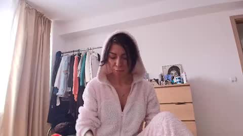 Snapshot of trynaruh chatting on 02.18.25 Judith online show from 02.18.25