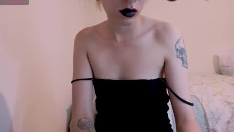 Cait online show from 10.26.25