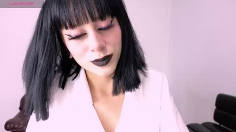 Cait online show from 04.25.26