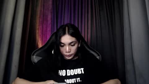 Snapshot of ts_athisa chatting on 10.13.25 ts_athisa online show from 10.13.25