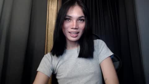 Snapshot of ts_athisa chatting on 10.15.25 ts_athisa online show from 10.15.25