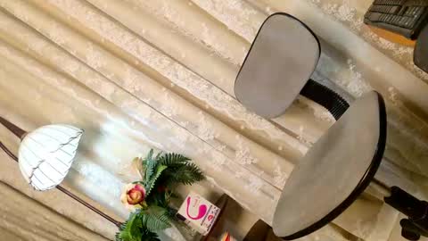 Chloe online show from 04.15.26