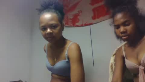 Snapshot of tsaralaza chatting on 10.07.25 tsaralaza online show from 10.07.25