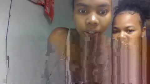 Snapshot of tsaralaza chatting on 10.09.25 tsaralaza online show from 10.09.25