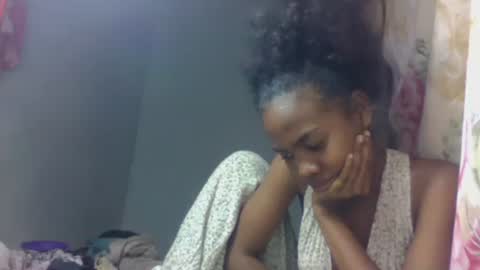 Snapshot of tsaralaza chatting on 10.16.25 tsaralaza online show from 10.16.25