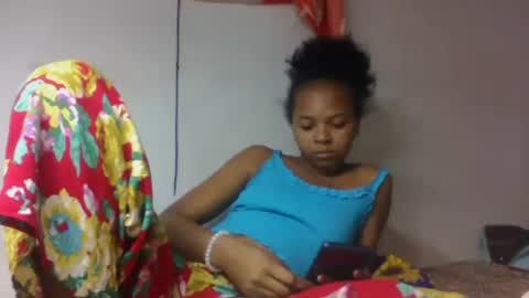 Snapshot of tsaralaza chatting on 10.24.25 tsaralaza online show from 10.24.25