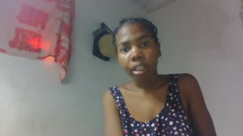 Snapshot of tsaralaza chatting on 11.12.25 tsaralaza online show from 11.12.25