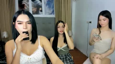 Snapshot of tsbabynicole chatting on 10.13.25 tsbabynicole online show from 10.13.25