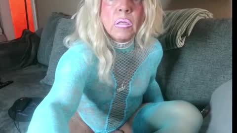 Ts Charlotte aka Bodysmooth online show from 10.24.25