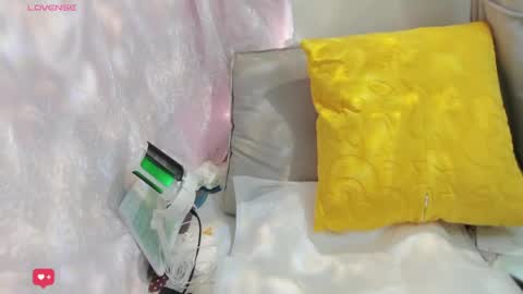 Anne Bebe online show from 03.31.26