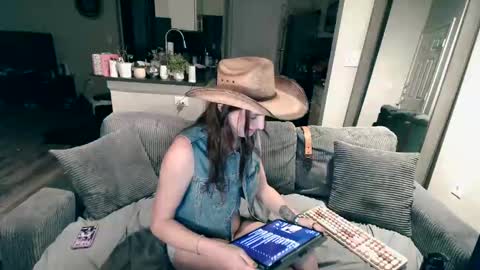 tslovelace online show from 10.08.25