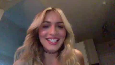 Snapshot of tsprinces chatting on 10.14.25 tsprinces online show from 10.14.25