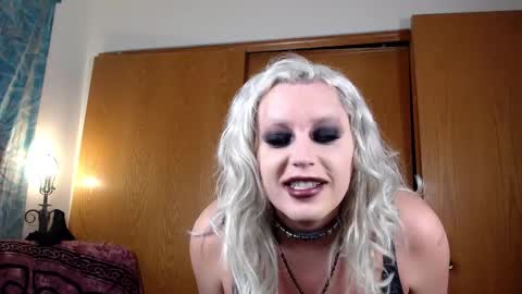 Snapshot of tssabrinaxxx chatting on 01.18.26 Sabrina Ravndahl online show from 01.18.26