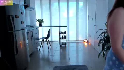 Snapshot of tsukys_spell chatting on 10.01.25 Tsuky online show from 10.01.25