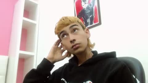 Snapshot of ttimy_x_boy chatting on 02.19.26 ttimy online show from 02.19.26