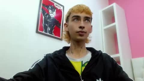 Snapshot of ttimy_x_boy chatting on 03.04.26 ttimy online show from 03.04.26