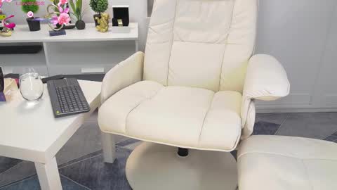 Anna online show from 09.19.25