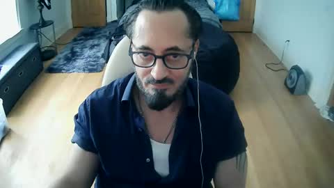 Snapshot of tuscan_taurus chatting on 04.25.26 tuscan_taurus online show from 04.25.26