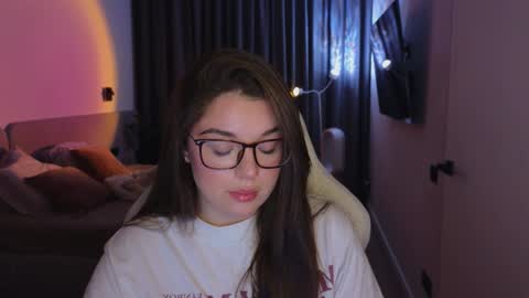 Snapshot of tutti_frutti_ chatting on 10.03.25 Ariana online show from 10.03.25