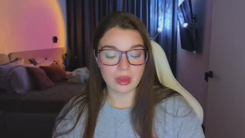 Snapshot of tutti_frutti_ chatting on 10.07.25 Ariana online show from 10.07.25