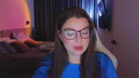 Snapshot of tutti_frutti_ chatting on 10.14.25 Ariana online show from 10.14.25