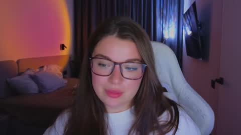 Snapshot of tutti_frutti_ chatting on 10.23.25 Ariana online show from 10.23.25