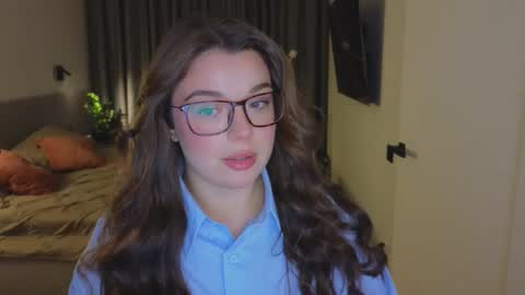 Snapshot of tutti_frutti_ chatting on 11.01.25 Ariana online show from 11.01.25