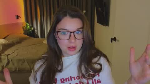 Snapshot of tutti_frutti_ chatting on 11.03.25 Ariana online show from 11.03.25