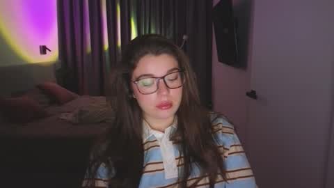 Snapshot of tutti_frutti_ chatting on 11.05.25 Ariana online show from 11.05.25