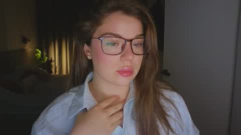 Snapshot of tutti_frutti_ chatting on 11.09.25 Ariana online show from 11.09.25