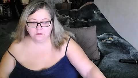 Snapshot of tviks chatting on 02.23.26 Lana online show from 02.23.26