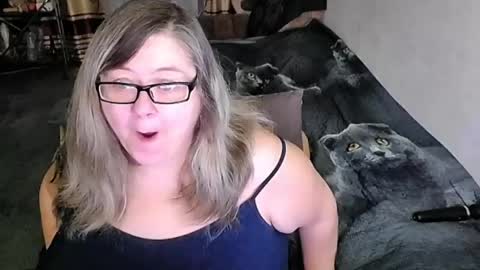 Lana online show from 04.17.26