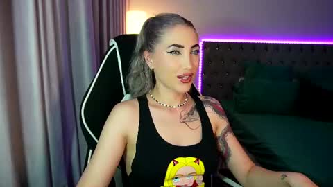 Snapshot of tweety_twist chatting on 07.19.26 MayCarrey online show from 07.19.26