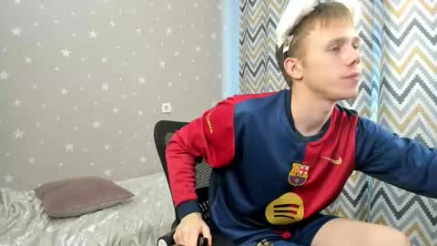 Angus online show from 10.27.25