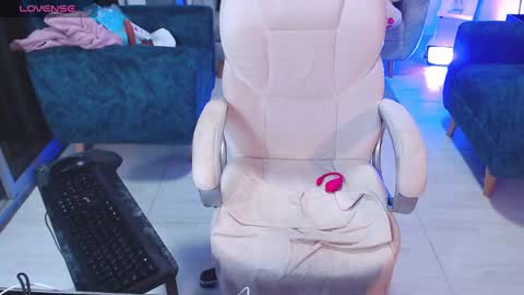 Sophy online show from 12.23.24