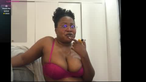 Snapshot of twerkingtemptress chatting on 06.17.26 Twerking Temptress online show from 06.17.26