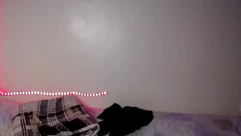 Snapshot of twilight_rose chatting on 10.23.25 Twillight online show from 10.23.25