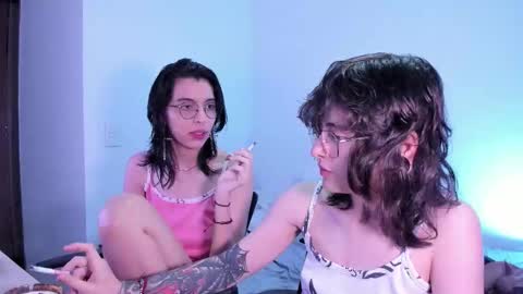 Snapshot of twilightmuses chatting on 10.12.25 Eve Lili online show from 10.12.25