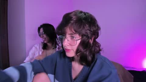 Snapshot of twilightmuses chatting on 10.12.25 Eve Lili online show from 10.12.25