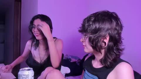 Snapshot of twilightmuses chatting on 11.14.25 Eve Lili online show from 11.14.25