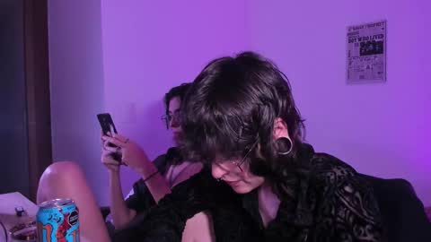 Snapshot of twilightmuses chatting on 11.20.25 Eve Lili online show from 11.20.25