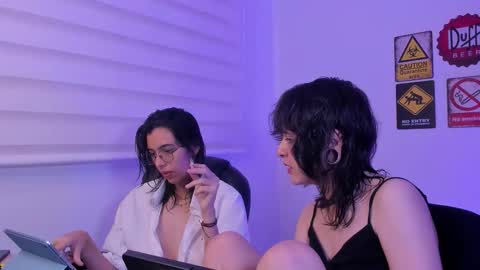 Snapshot of twilightmuses chatting on 02.04.26 Eve Lili online show from 02.04.26