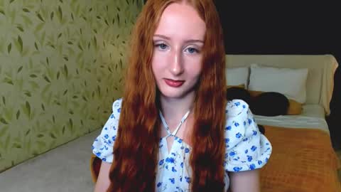 Snapshot of twilightserenade chatting on 10.05.25 twilightserenade online show from 10.05.25