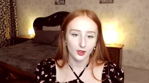 Snapshot of twilightserenade chatting on 10.15.25 twilightserenade online show from 10.15.25