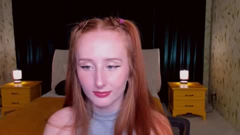 Snapshot of twilightserenade chatting on 10.18.25 twilightserenade online show from 10.18.25