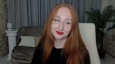 Snapshot of twilightserenade chatting on 10.29.25 twilightserenade online show from 10.29.25