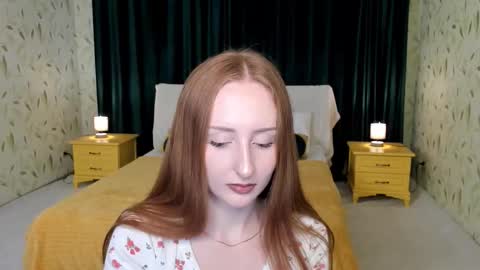 Snapshot of twilightserenade chatting on 11.03.25 twilightserenade online show from 11.03.25